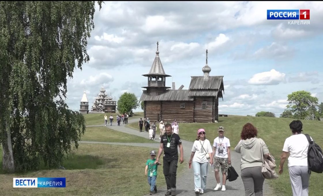 Историю родного края через игрушки и традиционное ремесло на острове Кижи расскажут мастера «Ожившей экспозиции»