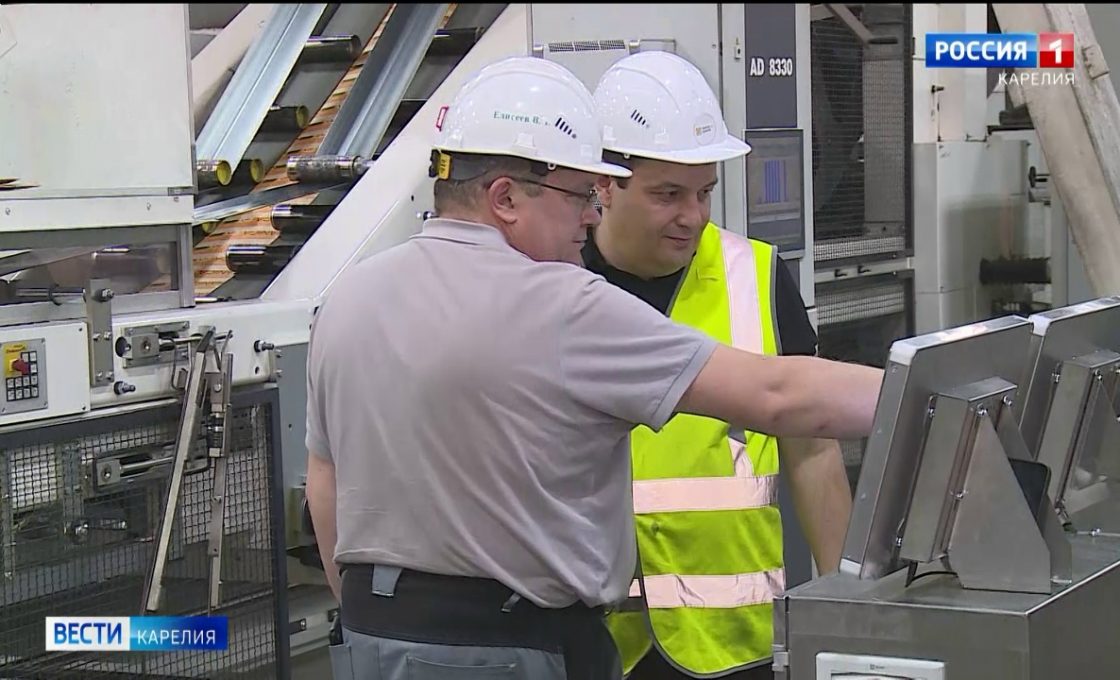 В Прионежском районе наградили пожарных за проявленный героизм