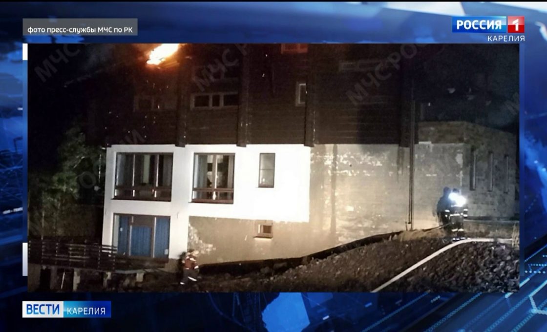 Стало известно, чей дом тушили 20 пожарных в коттеджном поселке Карельская деревня под Петрозаводском