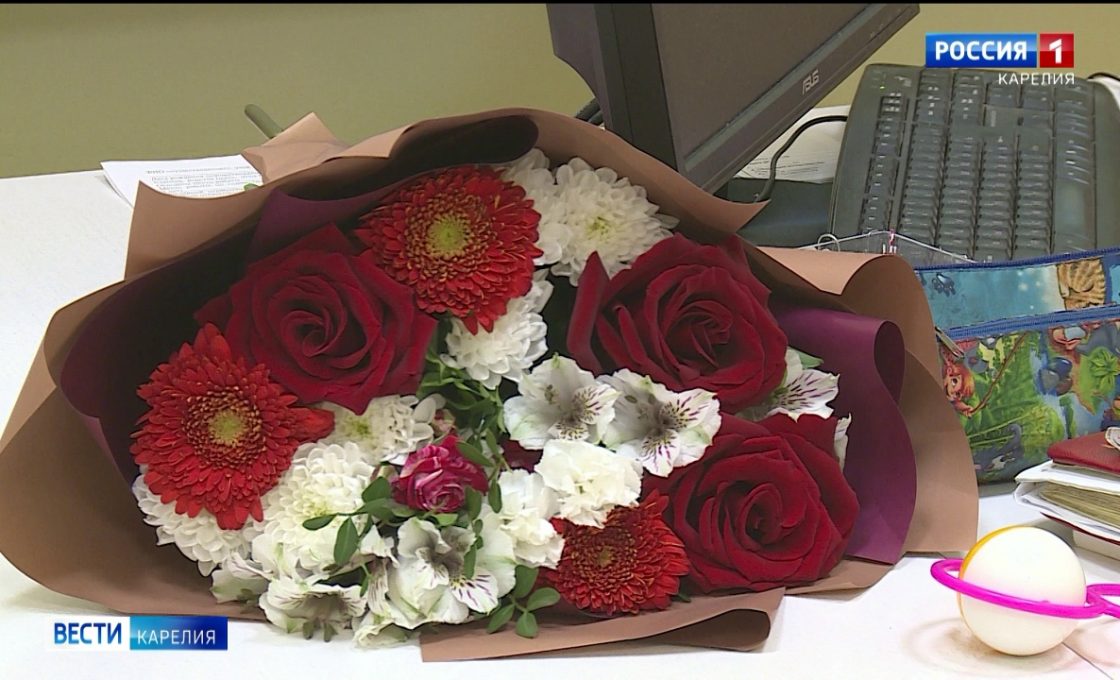 Поздравления принимают специалисты Городской детской больницы