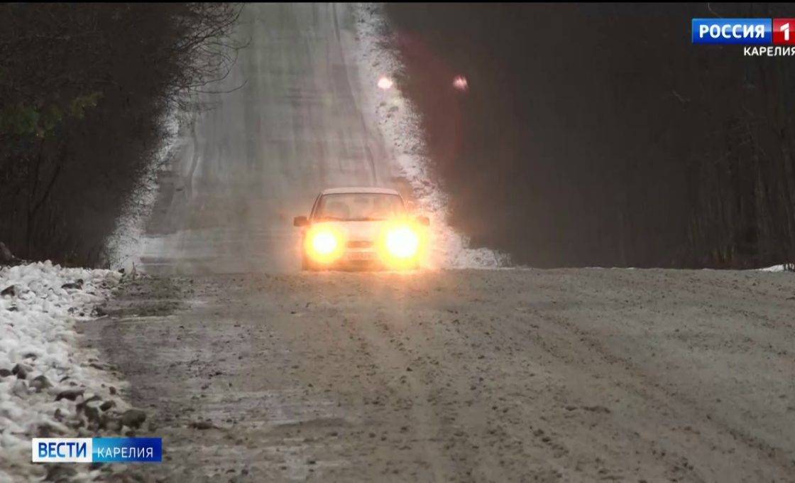 Дорогу, которая ведет к городскому кладбищу рядом с поселком Вилга, отремонтируют в следующем году