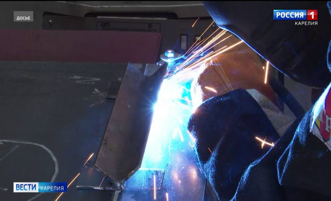 Сварщику «Петрозаводскмаша» Илье Рюппиеву вручили награду в Кремле