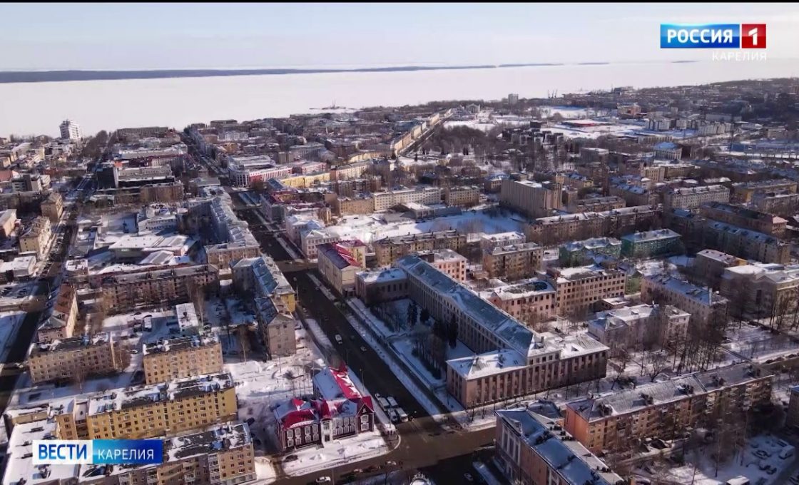 Сотрудники Скорой медицинской помощи спасли жизнь горожанке благодаря умному домофону