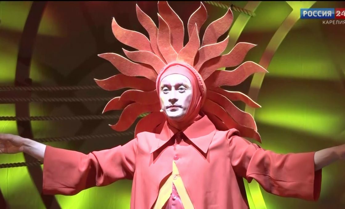 В Национальном театре республики стартовал новогодний марафон