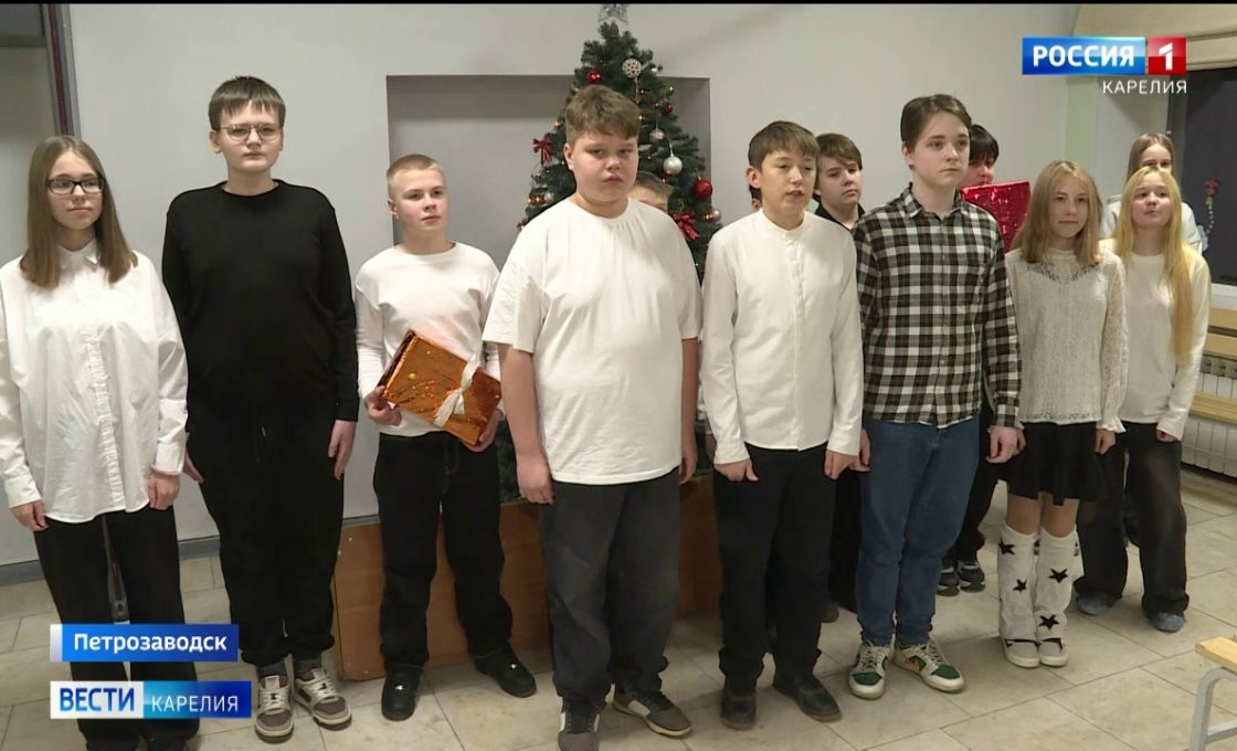 Ученики 29 школы готовят поздравления в зону СВО