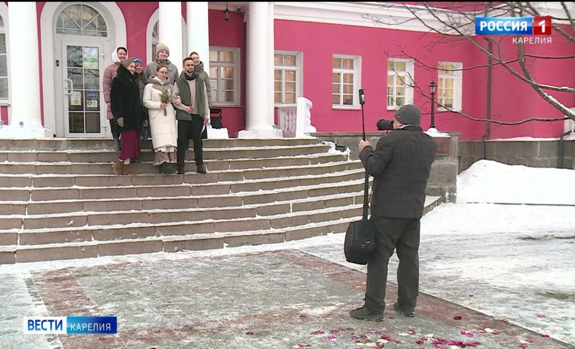 Мошенники предлагают жителям Карелии купить красивую дату для регистрации брака