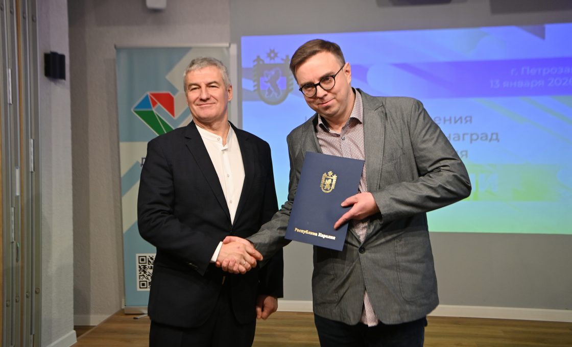 В День российской печати Артур Парфенчиков вручил почетные награды нашим коллегам