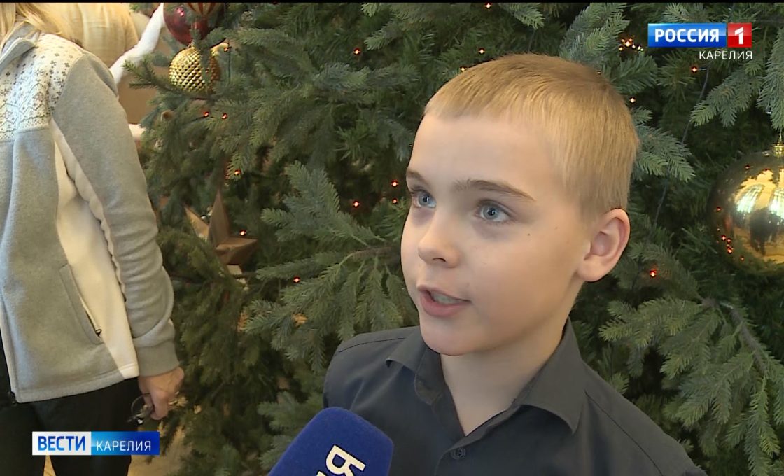 В Музыкальном театре в восьмой раз прошла епархиальная Рождественская елка