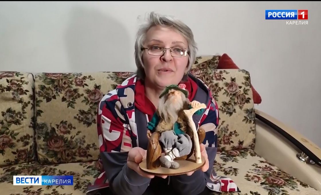 Жительница Пудожа мастерит авторских кукол из полимерной глины