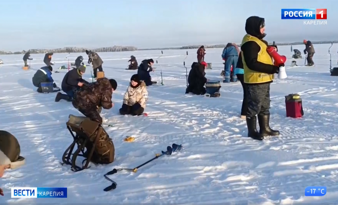 В Беломорском районе проходят соревнования по зимнему рыбатлону