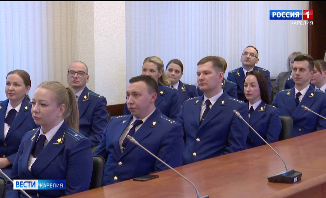 В свой профессиональный праздник работники прокуратуры подвели итоги минувшего года