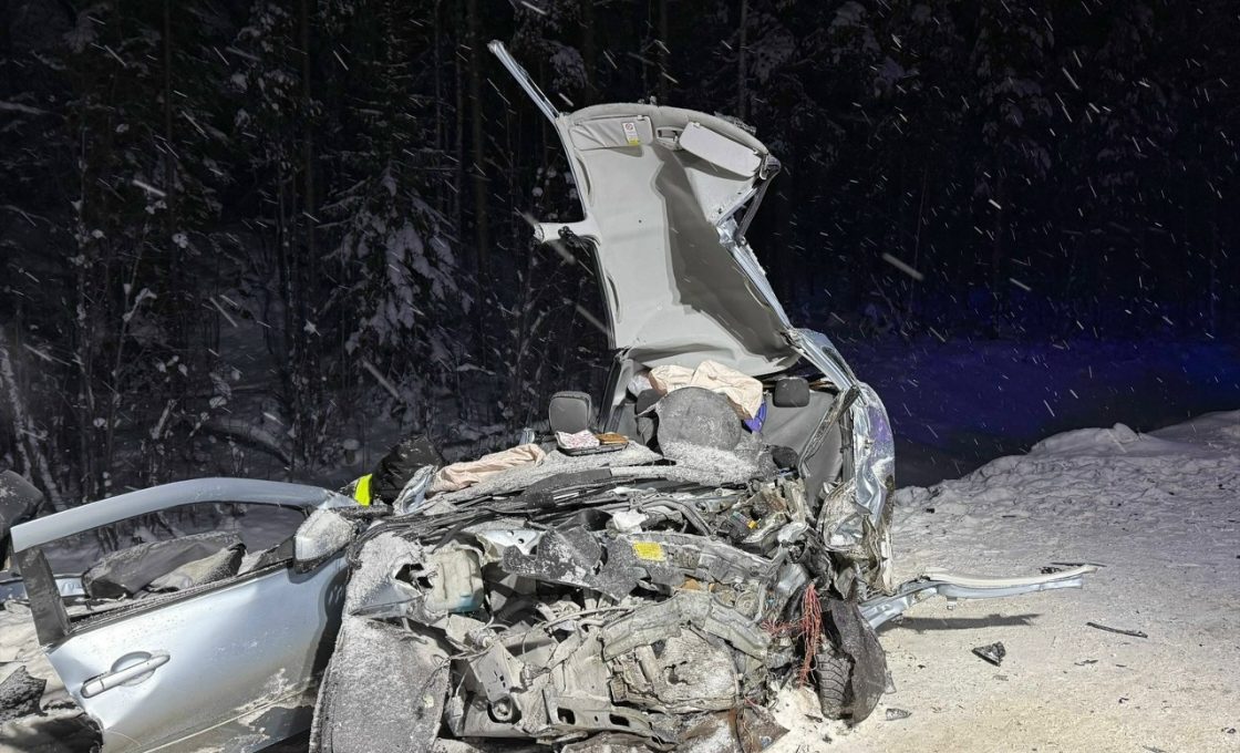 В Сегежском районе при столкновении двух машин погибли два человека