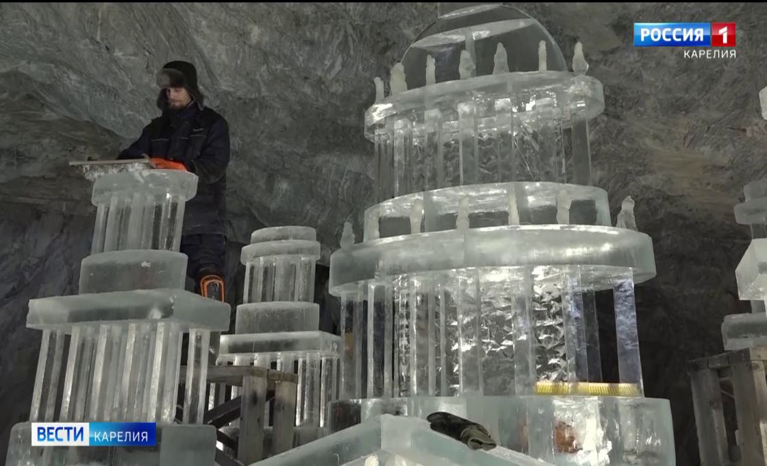 В горном парке «Рускеала» открылся фестиваль ледовых скульптур