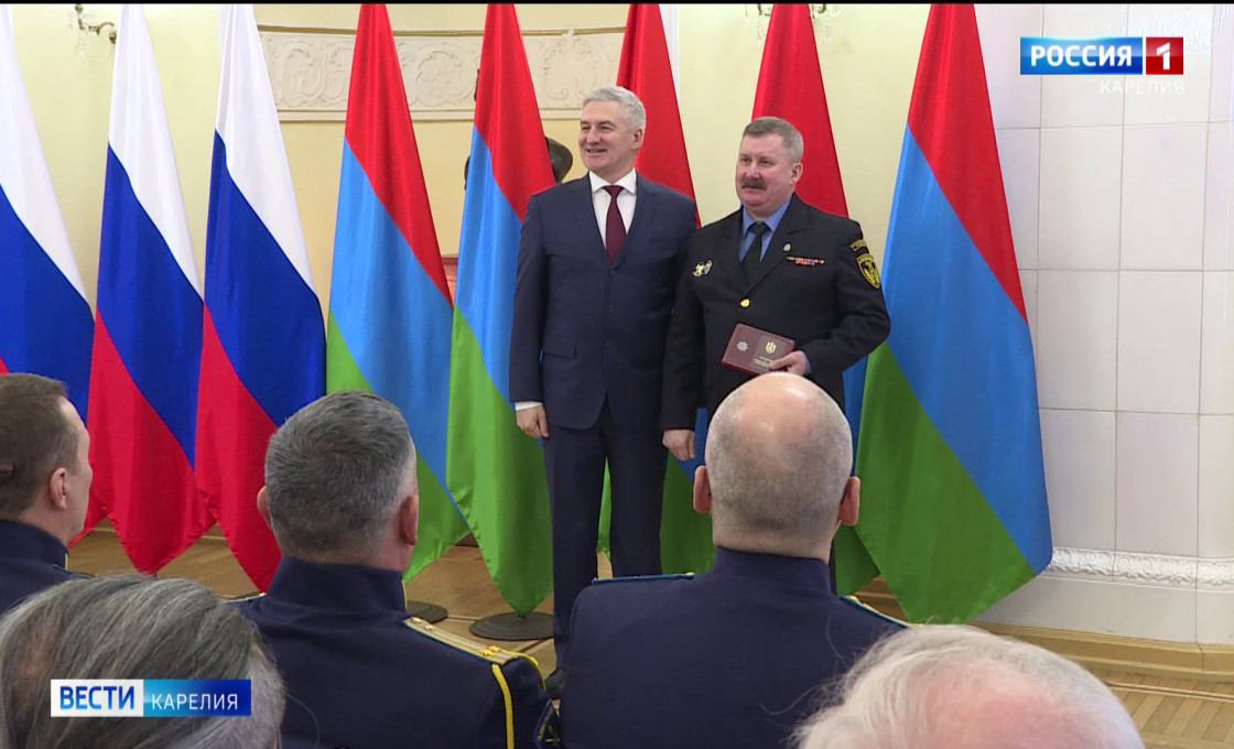 Глава Карелии вручил государственные награды в преддверии Дня защитника Отечества