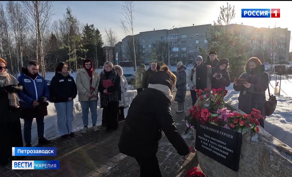 Сегодня по всей стране проходят памятные митинги, посвященные павшим бойцам