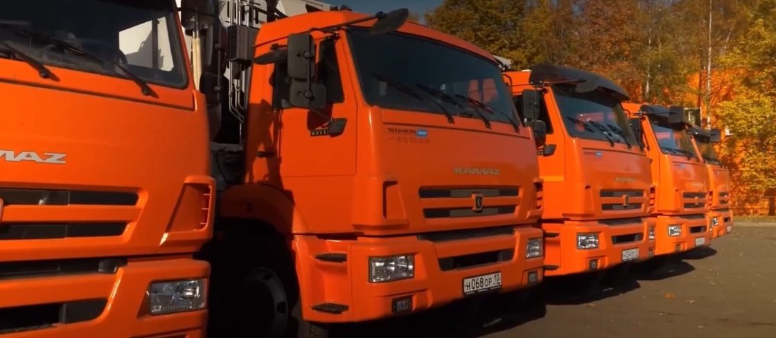 Еще один новый мусоровоз приехал в Петрозаводск