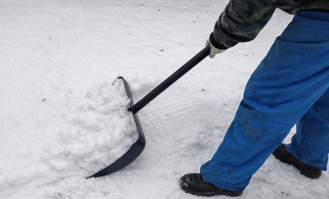 На общественных территориях Петрозаводска продолжается уборка