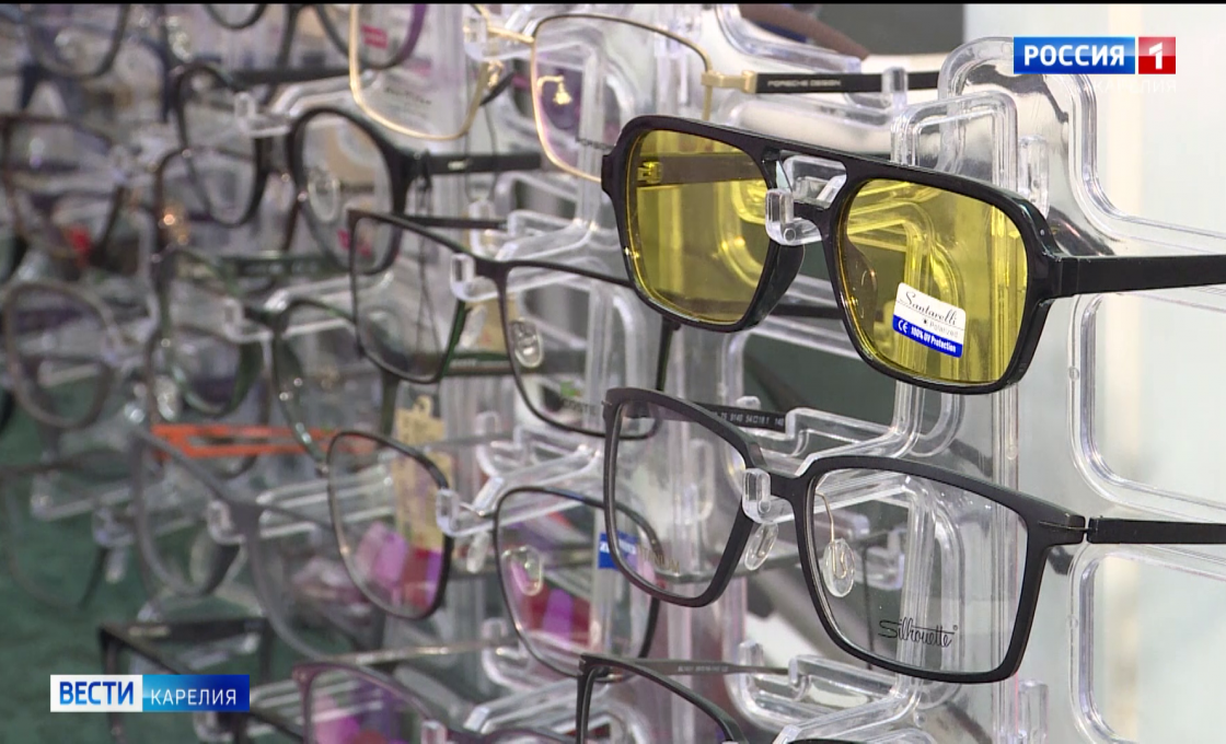 В Петрозаводск приехала мобильная оптика с широким выбором линз и оправ