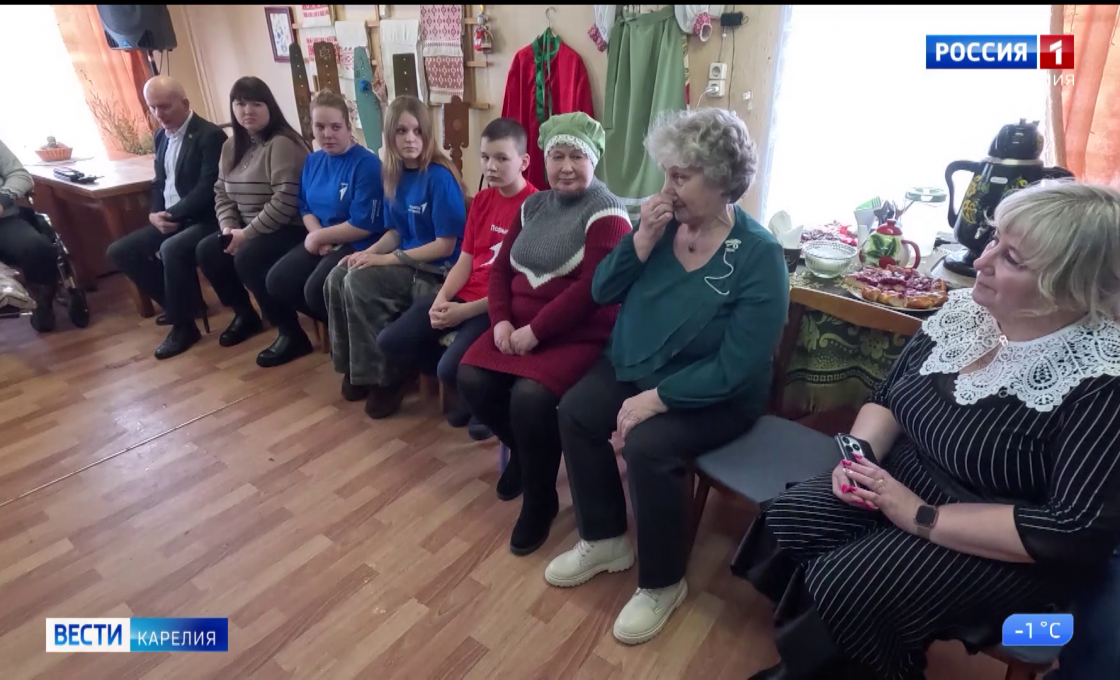 С волонтерами села Паданы встретились депутат Госдумы Валентина Пивненко и спикер карельского парламента Элиссан Шандалович