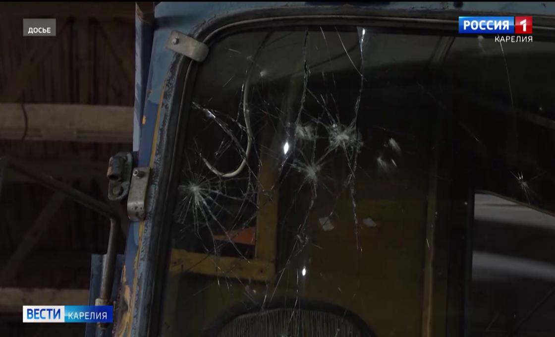 Суд взыскал 2 миллиона рублей с родителей подростка, разбившего стекло троллейбуса в Петрозаводске