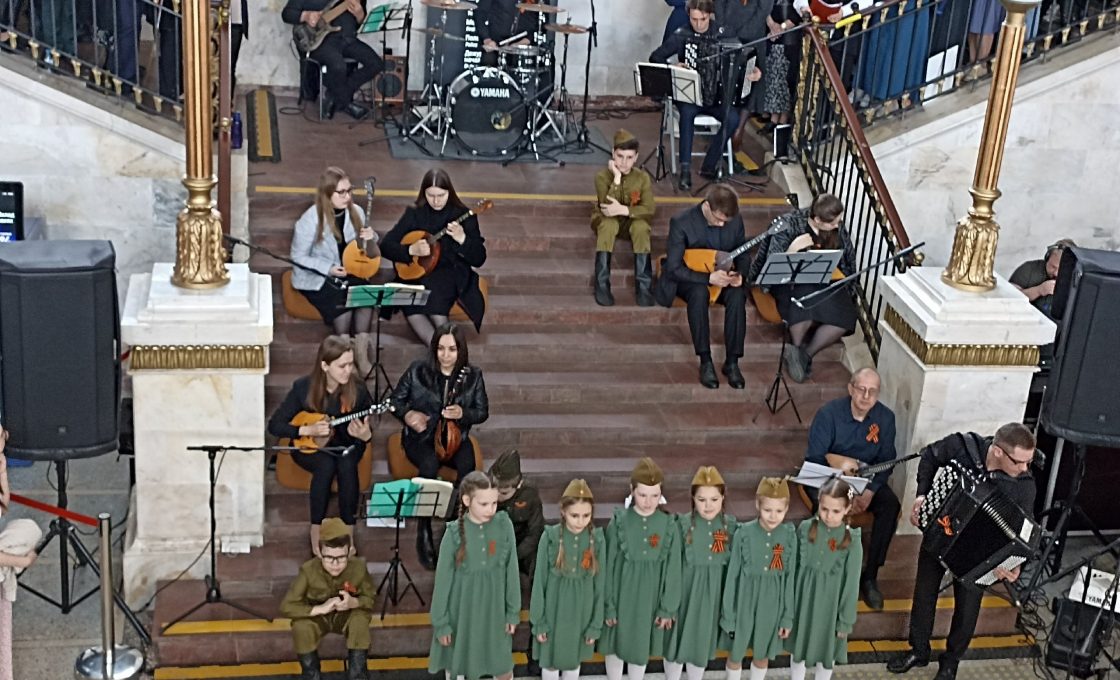 На железнодорожном вокзале Петрозаводска состоится VII концерт-флешмоб в честь Дня Победы