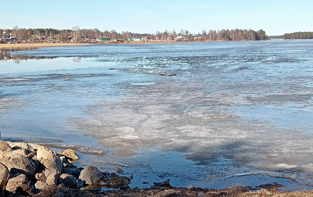 В Карелии мужчина спас из полыньи трехлетнюю девочку
