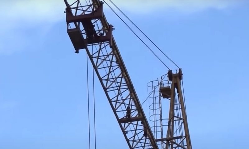 Дом для расселения аварийного жилья в Лахденпохье достроят до конца года