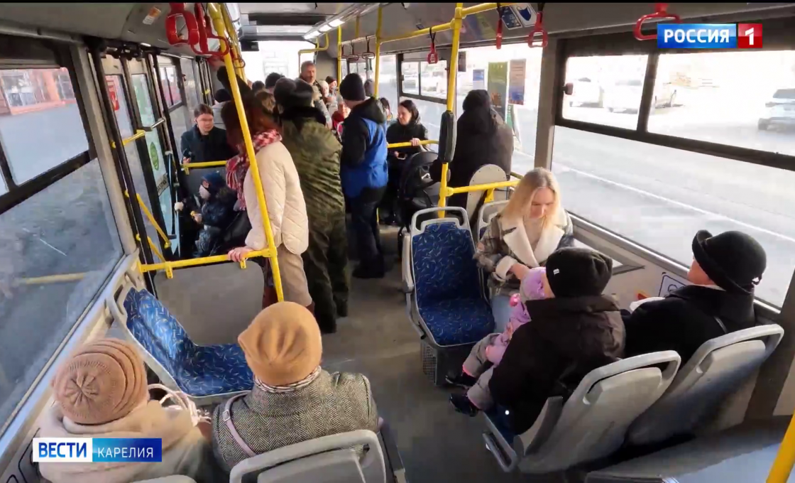 В Петрозаводске проезд по карте «Мир» стал дешевле на 8 рублей