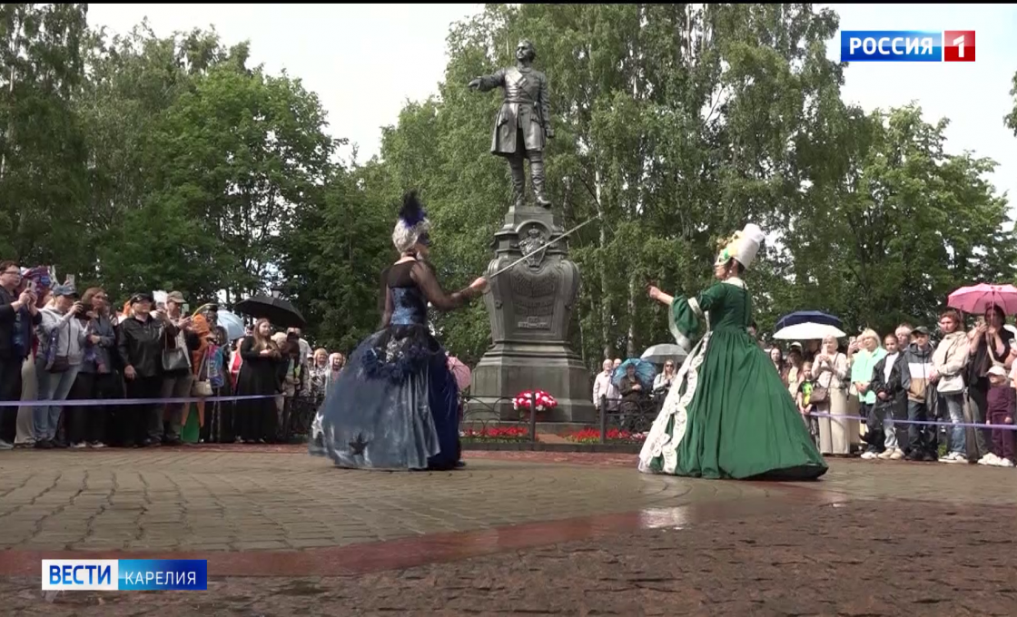 Маски, шпаги и брейк-данс: как Петрозаводск отметил День города?