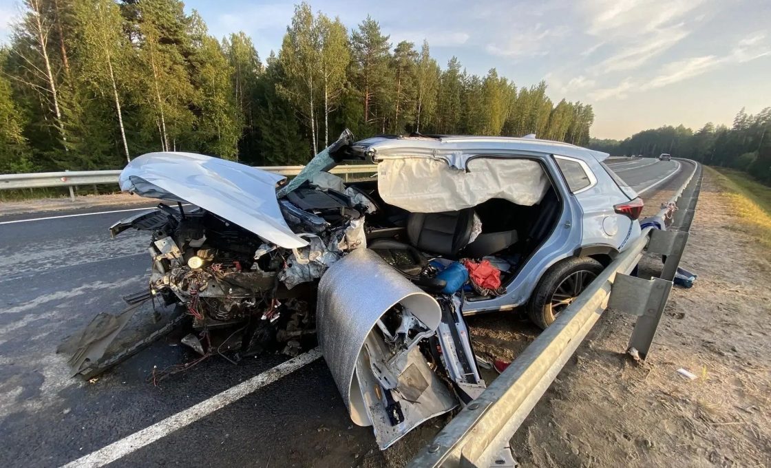 Житель Санкт-Петербурга погиб в ДТП в Карелии