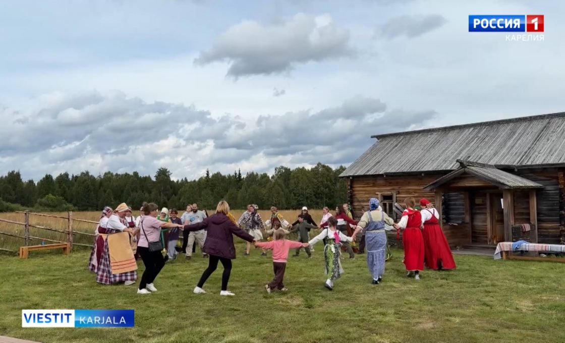 Perinteistä Karjalan päivää juhlittiin Paanajärven puistossa