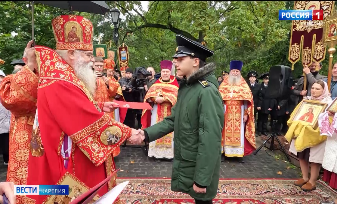 Лучших кадетов республики поощрили епархиальными стипендиями